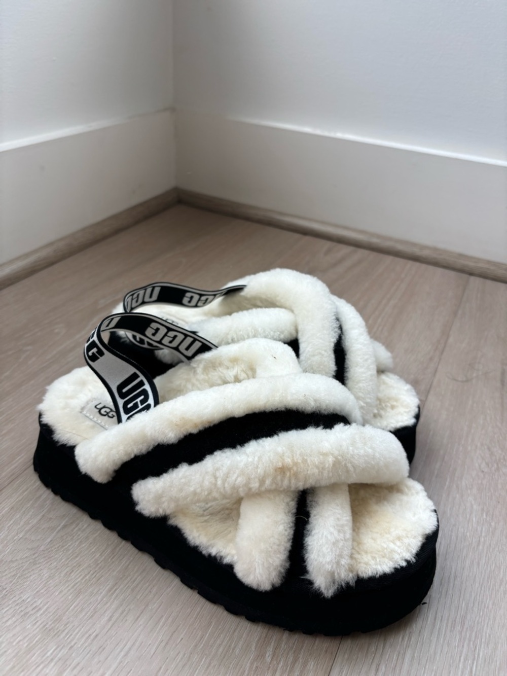 UGG Cream and Black Fluffy Cross-Strap Slides